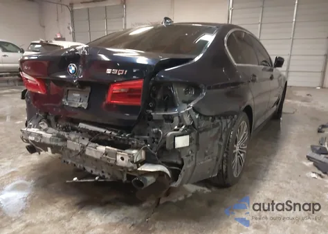 2020 BMW 530I xDrive z USA, uszkodzony, nr VIN WBAJR7C02LCD13276